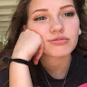 Meet your Posher, Desiree